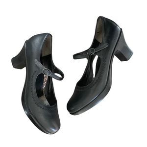 Dansko Black Bett Mary Jane Heels 8.5